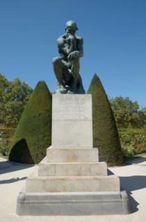Statue The Thinker by Rodin