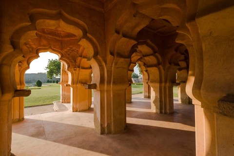 Lotus Mahal building