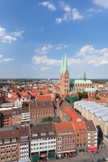 Historic centre with Marienkirche church and the Town Hall