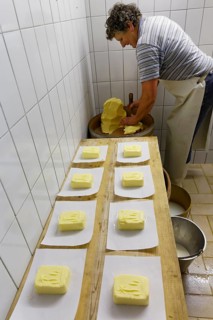 Production of butter in an Alpine dairy