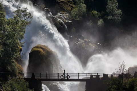 Kleivavossen Waterfall