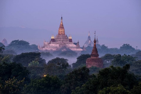Ananda Temple in the morning fog
