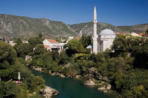 Historic centre with mosque and Neretva River