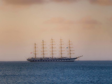 European Starling Clipper luxury yacht in Rodney Bay