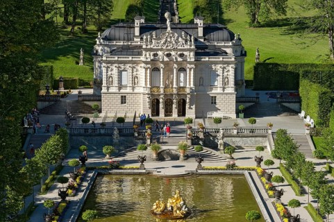 Water parterre in the palace gardens