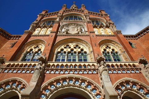 Main portal of the former Hospital de la Santa Creu i Sant Pau