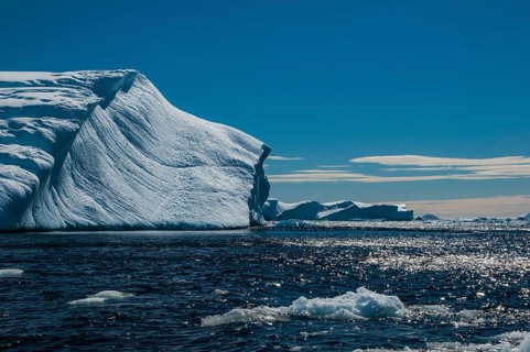 Huge icebergs