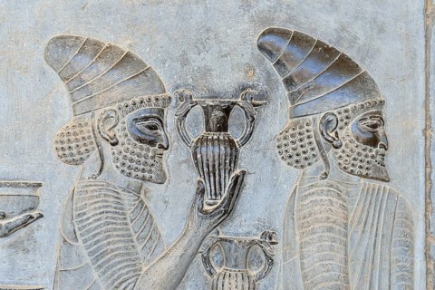 Delegation bas-relief