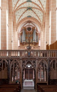 Gothic nave with choir screen