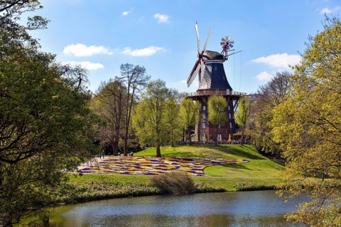 Ansgaritorsmuhle or Windmill am Wall