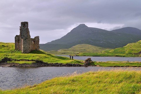The ruins of Ardvreck Castle