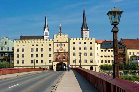 Red Bridge to Bridge Gate