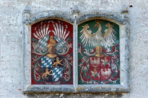 Bavarian-Polish alliance crest on the Georgstor gate