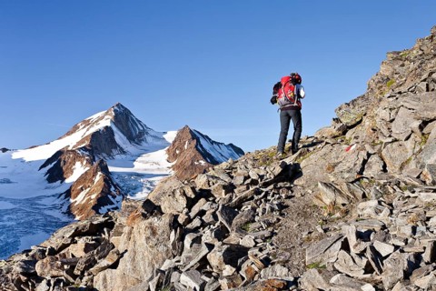 Mountain climber on the Richterweg hiking trail