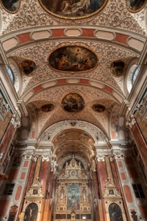 Ceiling vault and altar of the baroque Scots' Church