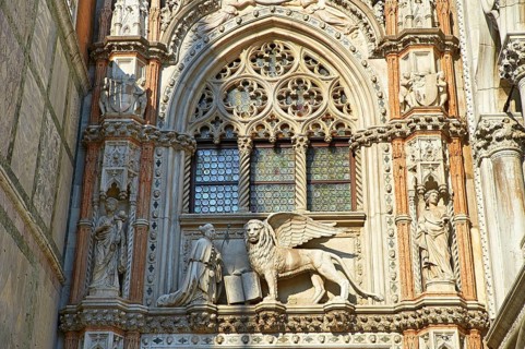 Porta della Carta