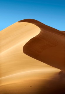 Sahara sand dunes of erg Chebbi