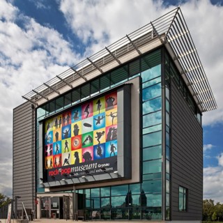 Rock'n'popmuseum on Udo-Lindenberg-Platz square