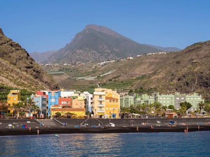 Black beach of Puerto de Tazacorte