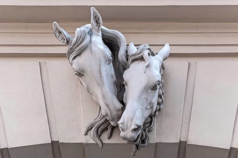 Horse sculptures at the former winter riding hall of the royal stables