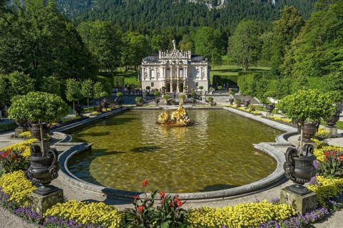 Water parterre with the Flora fountain