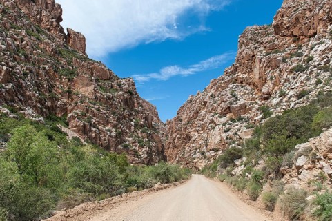 Road to the Swartberg mountain pass
