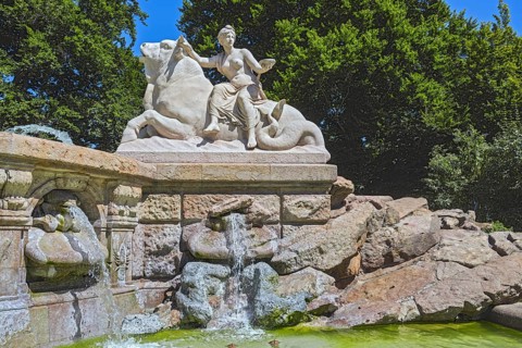 Allegory of the blessing and healing power of water