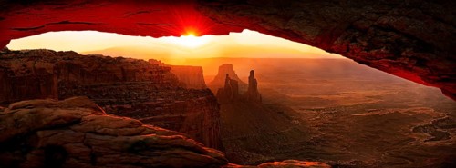 Sunrise at Mesa Arch stone arch