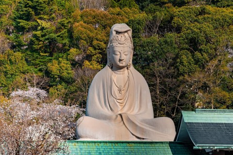 Giant Buddha statue