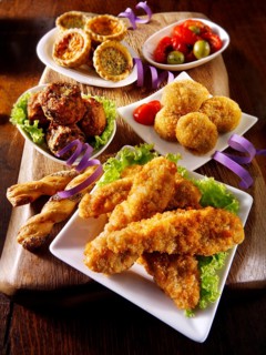 Party buffet food with Southern fried chicken
