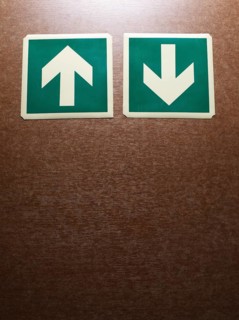 Two arrows pointing up and down