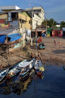 Jetty in town of Tefe