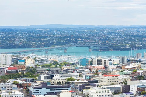Harbour Bridge in front of Takapuna