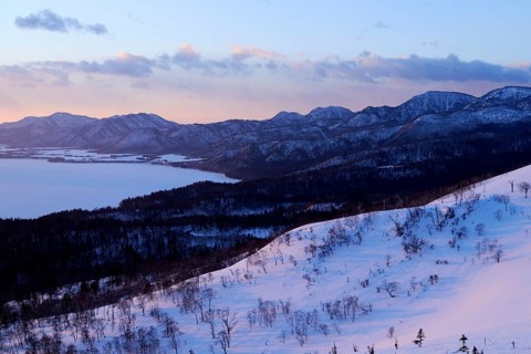 Lake Kussharo at dawn