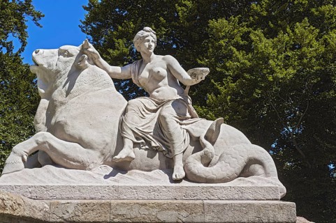 Allegory of the blessing and healing power of water