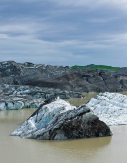 Glacial lake of Svinafellsjoekull glacier
