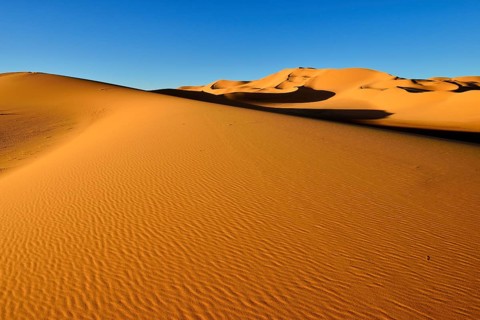 Sand dunes at Erg Takaraft