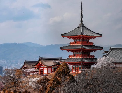 Pagoda and Zuigudo Hall of the Kiyomizu-dera Temple