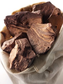 Cocoa liquor pieces
