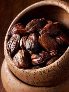 Black cardamom