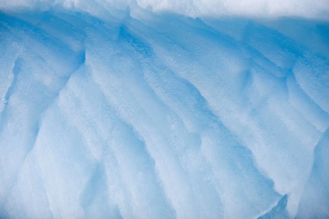 Annual layers in the ice of an iceberg