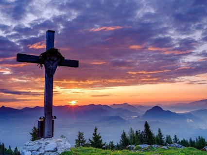 Ahornbuchsenkopf with summit cross