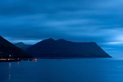 Illuminated dock