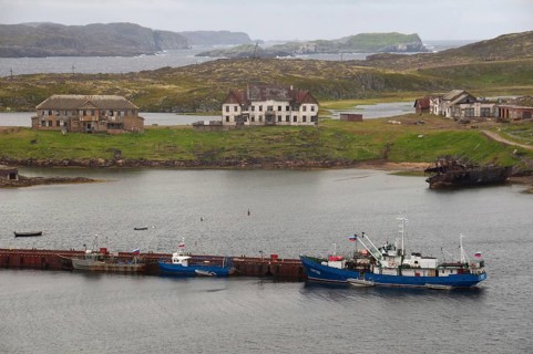 A rural locality on the Barents Sea