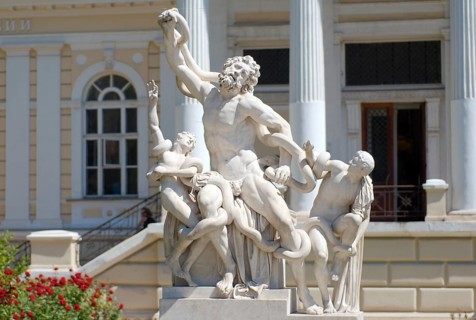 Statue of Laocoon and His Sons in front of the Archaeological museum
