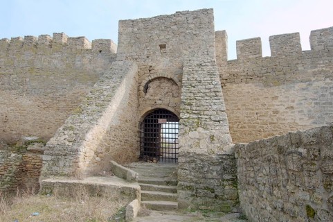 Gate