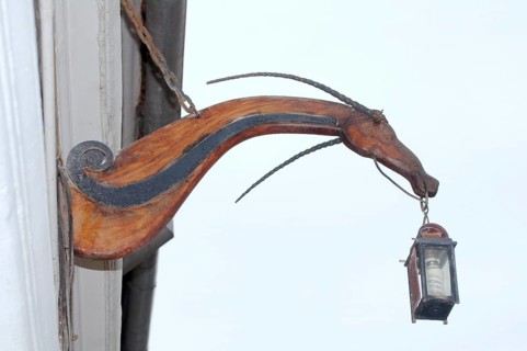 Streetlight shaped like the head of a horse