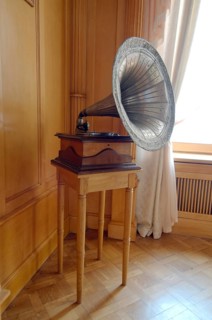 Old gramophone in the music room