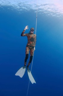 Freediver wearing swimfins