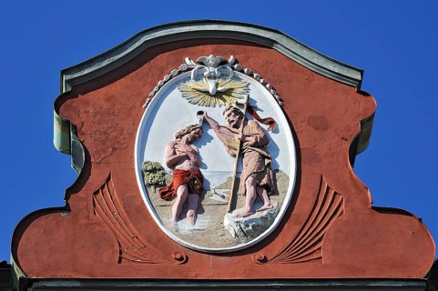Half relief